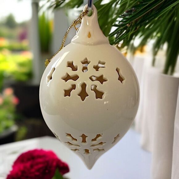 Lenox Seasons Greetings Ornament Christmas Pierced Porcelain Snowflakes Vintage - Picture 15 of 15
